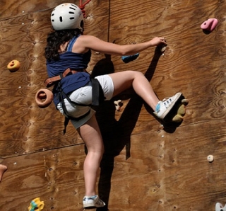 Las niñas tambien escalan